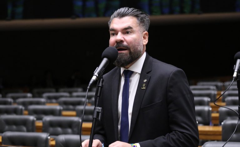 projeto-autoriza-porte-de-arma-para-fiscais-do-procon-em-todo-o-pais