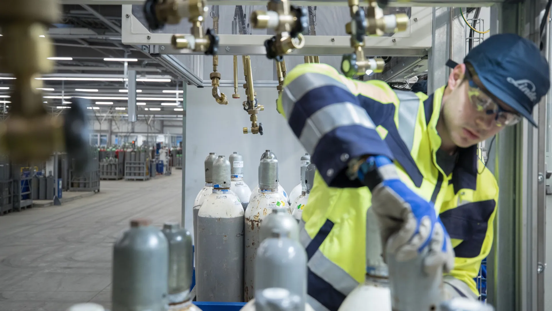 ibge:-industria-opera-3,2%-acima-do-patamar-de-fev/2020,-no-pre-pandemia