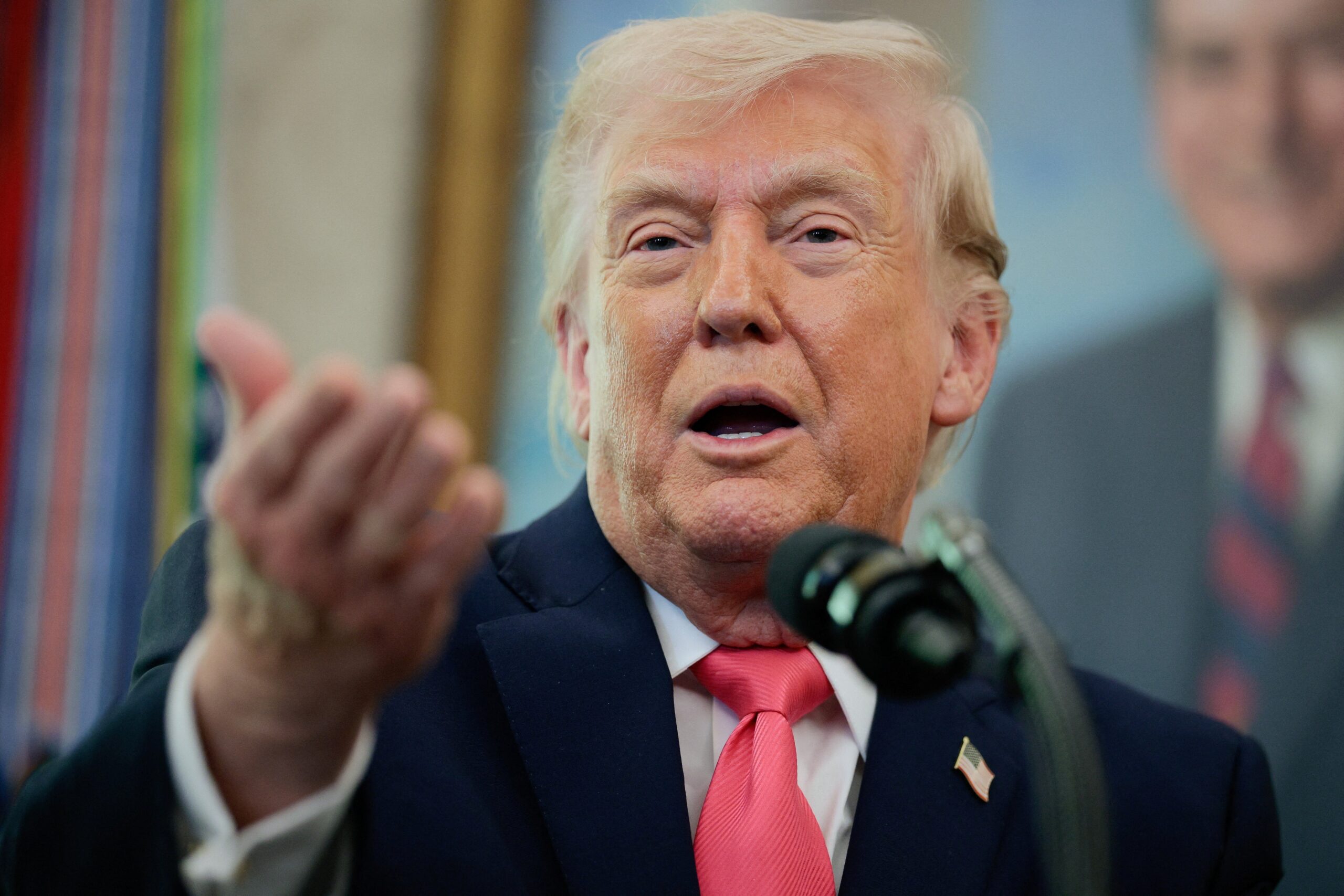 trump-anuncia-operacoes-contra-a-corrupcao-em-estados-democratas-dos-eua-e-nomeia-vice-como-‘czar-da-fraude’