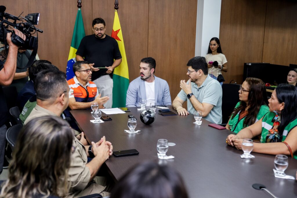 governo-decreta-situacao-de-emergencia-em-seis-cidades-do-acre-atingidas-pela-cheia-dos-rios