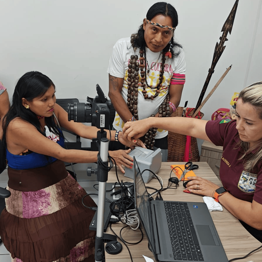 governo-do-acre-amplia-acesso-a-identidade-para-indigenas-com-acao-da-policia-civil-na-casai