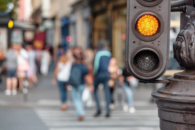camara-aprova-projeto-sobre-sinalizacao-de-travessia-de-pedestres