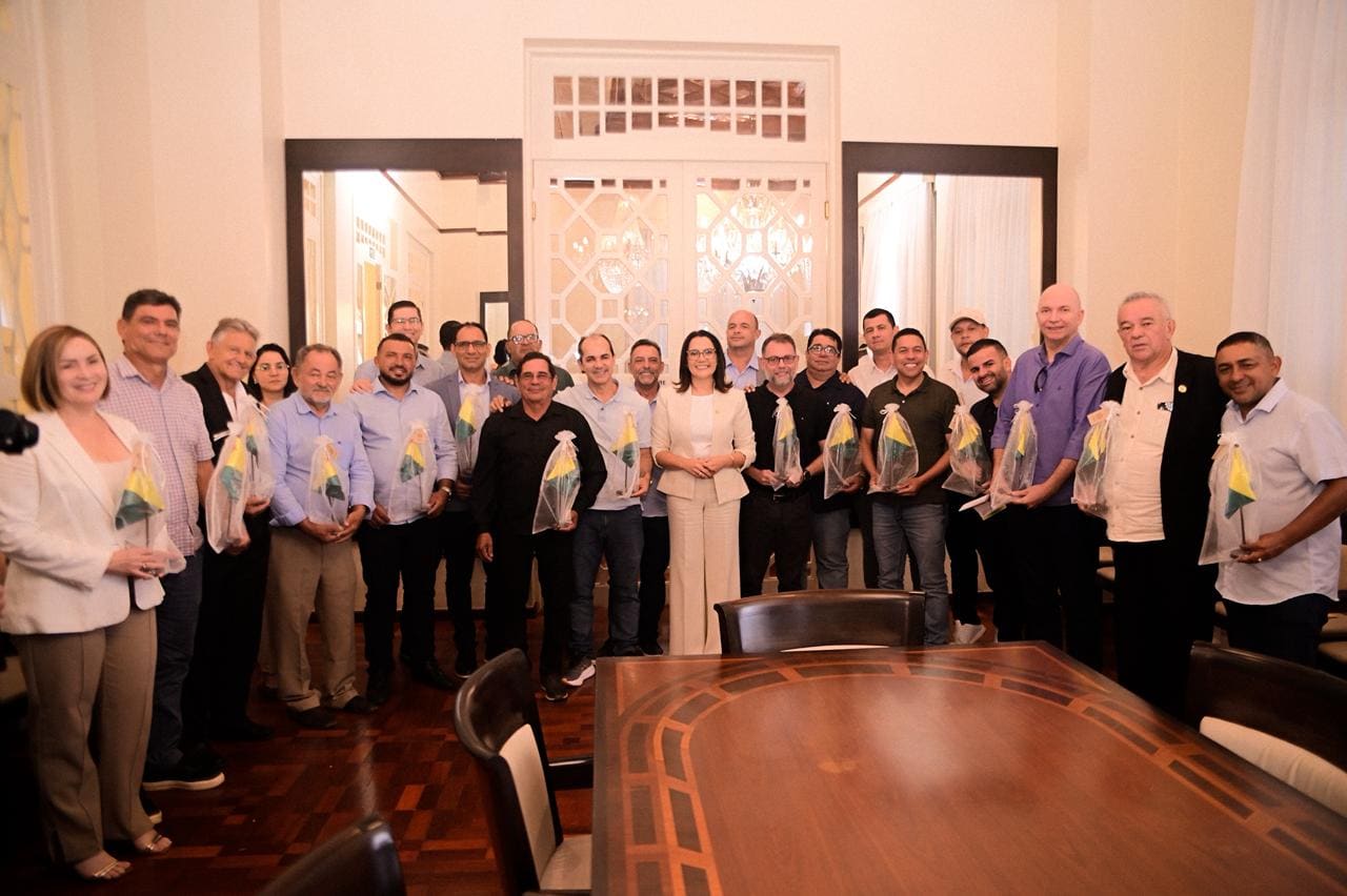 governadora-mailza-reune-prefeitos-do-acre-e-reforca-apoio-do-estado-as-gestoes-municipais