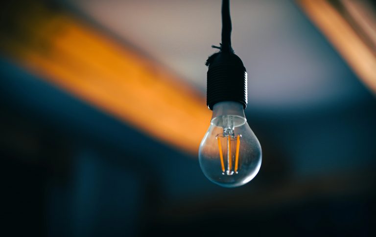 deputados-dizem-que-luz-para-todos-enfrenta-dificuldades-de-atender-populacoes-isoladas;-assista