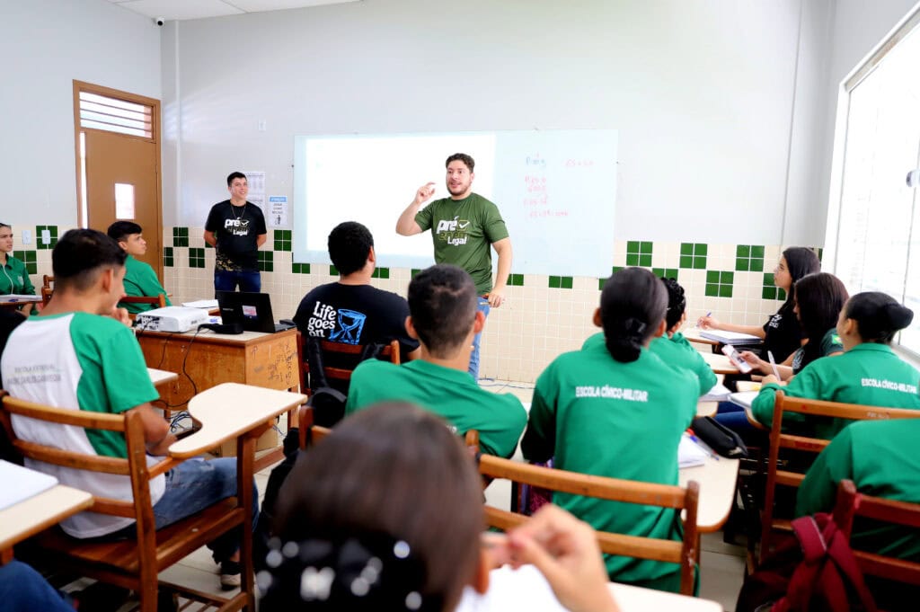 programa-pre-enem-legal-realiza-aulao-para-alunos-da-escola-adalci-simoes,-em-senador-guiomard