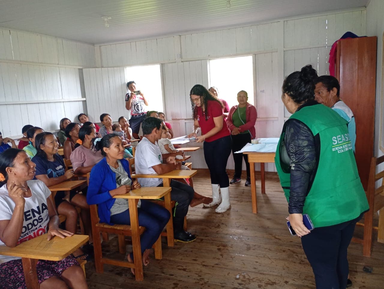 governo-leva-acoes-de-orientacao-socioassistencial-ao-territorio-indigena-no-alto-rio-purus