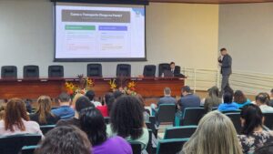 Educação do Acre reúne Conselho do Fundeb para debater transporte escolar