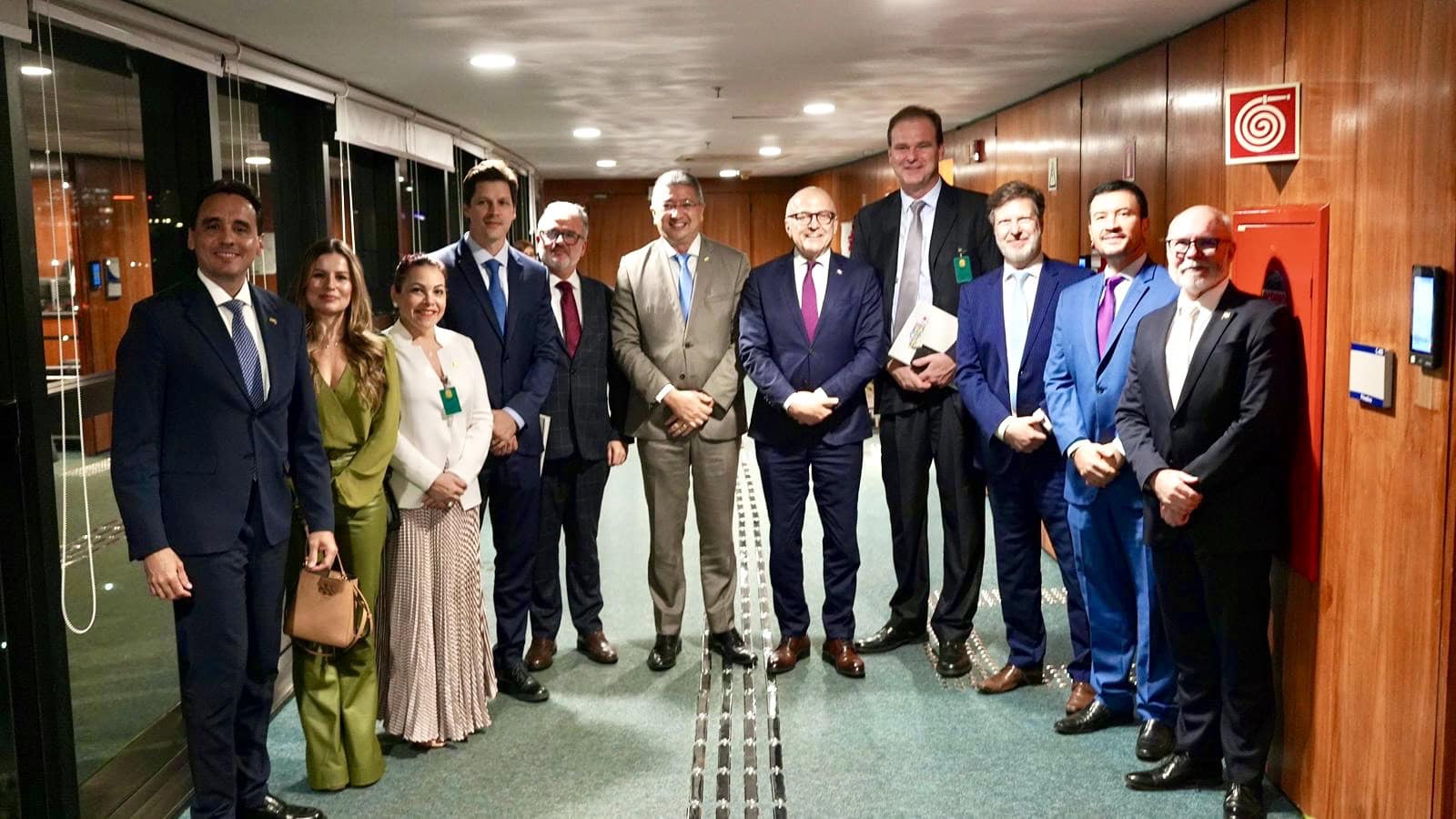 acre-reforca-defesa-por-justica-federativa-em-proposta-nacional-sobre-royalties-do-petroleo