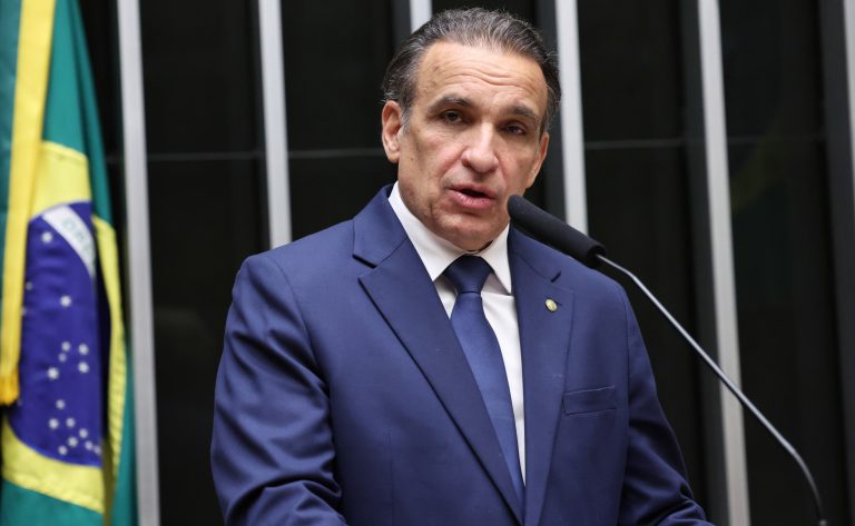 comissao-aprova-regra-que-transfere-para-fabricante-a-conferencia-inicial-de-tacografos