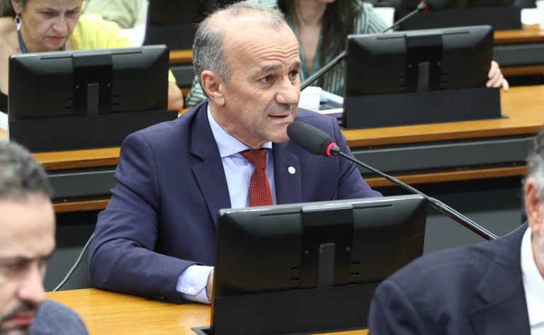 comissao-aprova-projeto-que-preve-jornada-de-30-horas-para-psicologos-sem-reducao-salarial