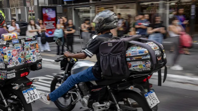 trabalhadores-por-conta-propria-tem-as-maiores-jornadas-no-pais