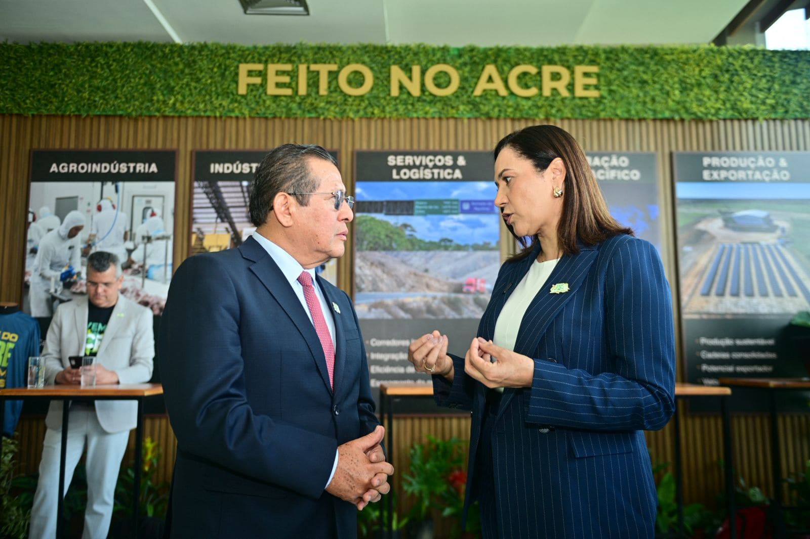 primeiro-dia-do-vem-pro-acre-no-rio-marca-acordos-em-energia-limpa-e-logistica-internacional