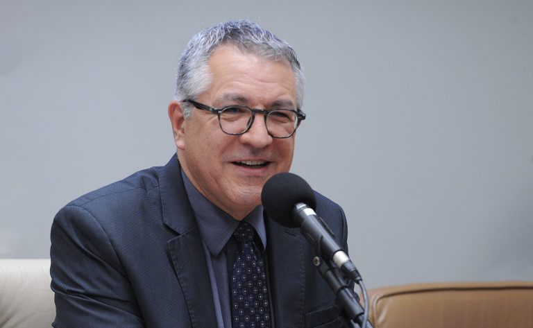 comissao-ouvira-alexandre-padilha-sobre-prioridades-do-ministerio-da-saude