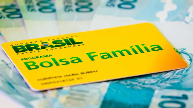 caixa-paga-bolsa-familia-a-beneficiarios-com-nis-de-final-7