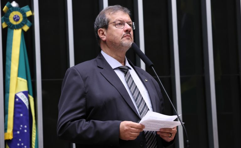 comissao-aprova-obrigatoriedade-de-classificacao-de-plasticos-em-produtos-no-brasil