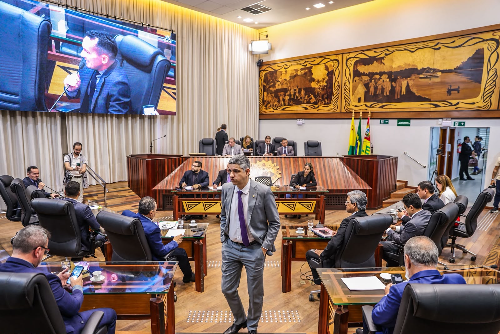 aleac-aprova-reducao-da-jornada-de-trabalho-de-assistentes-sociais-e-psicologos-do-estado