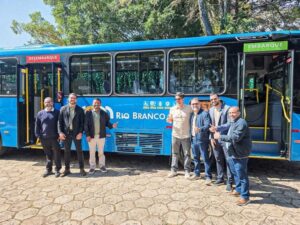 Alysson Bestene visita fábrica em São Paulo e acompanha processo de produção da nova frota de ônibus para o transporte coletivo de Rio Branco