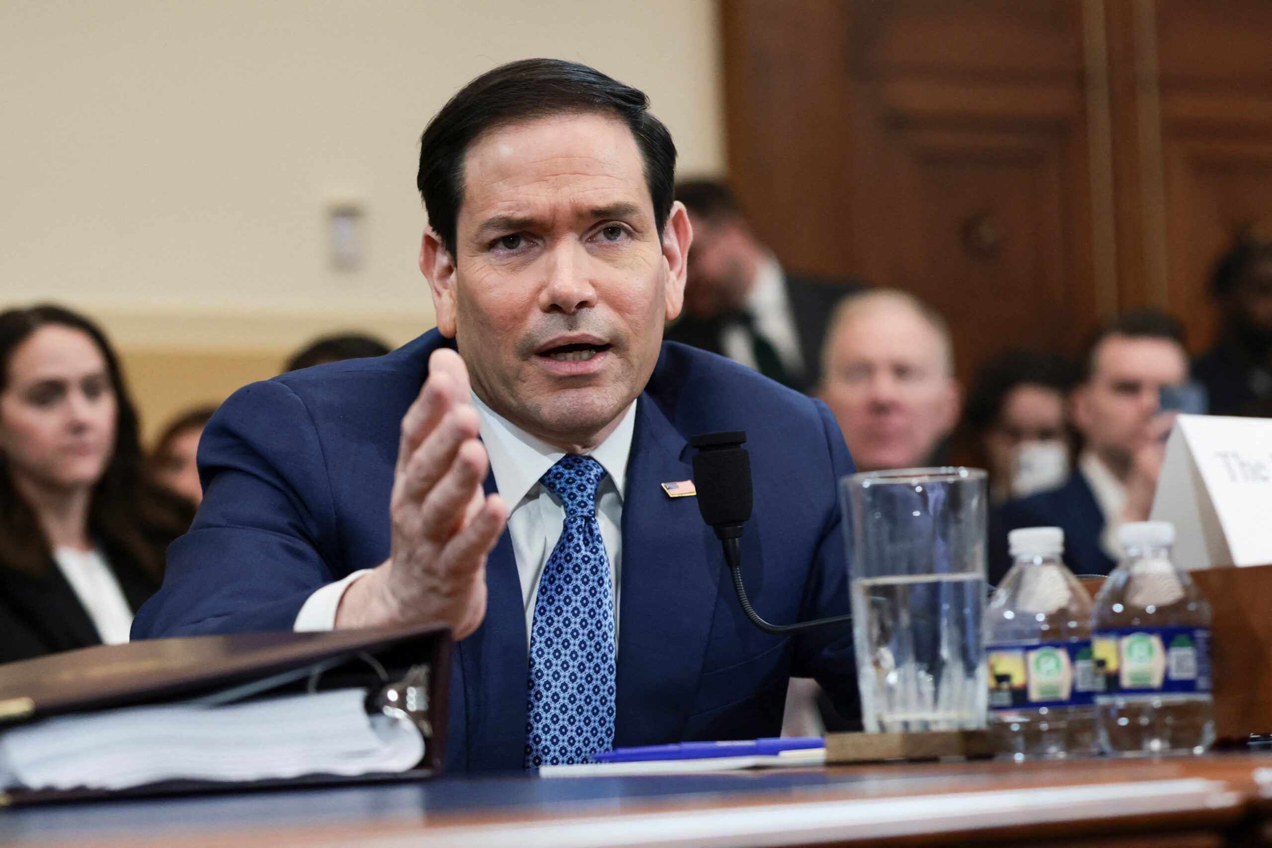 eua-revogaram-mais-de-600-vistos-em-ofensiva-contra-‘turismo-de-nascimento’,-diz-rubio