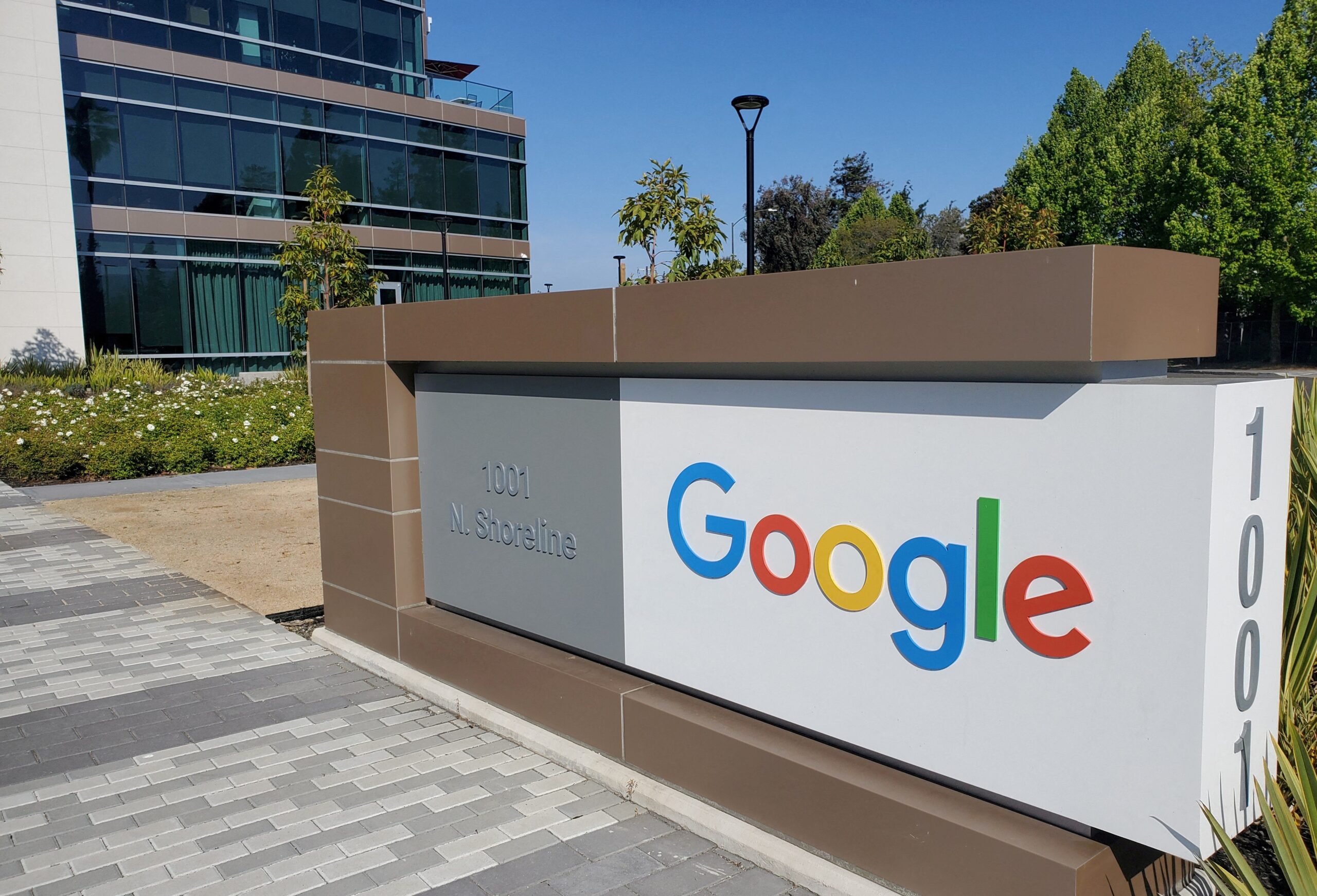 google-paga-us$-10-milhoes-por-dados-de-companhia-aerea-falida-para-treinar-ia