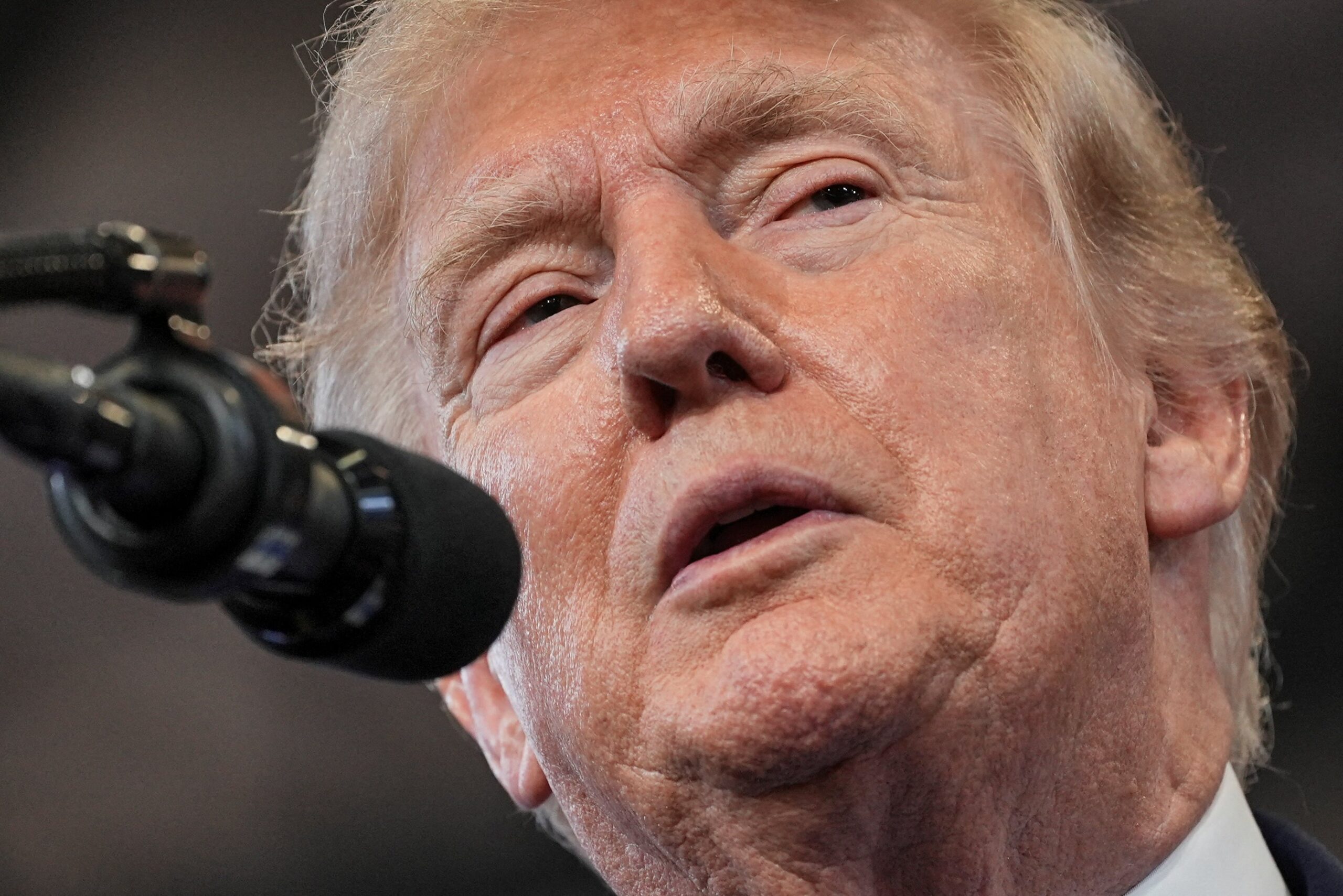 trump-sugere-trocar-nome-do-lago-ontario-para-‘lago-america’-em-meio-a-disputa-com-canada