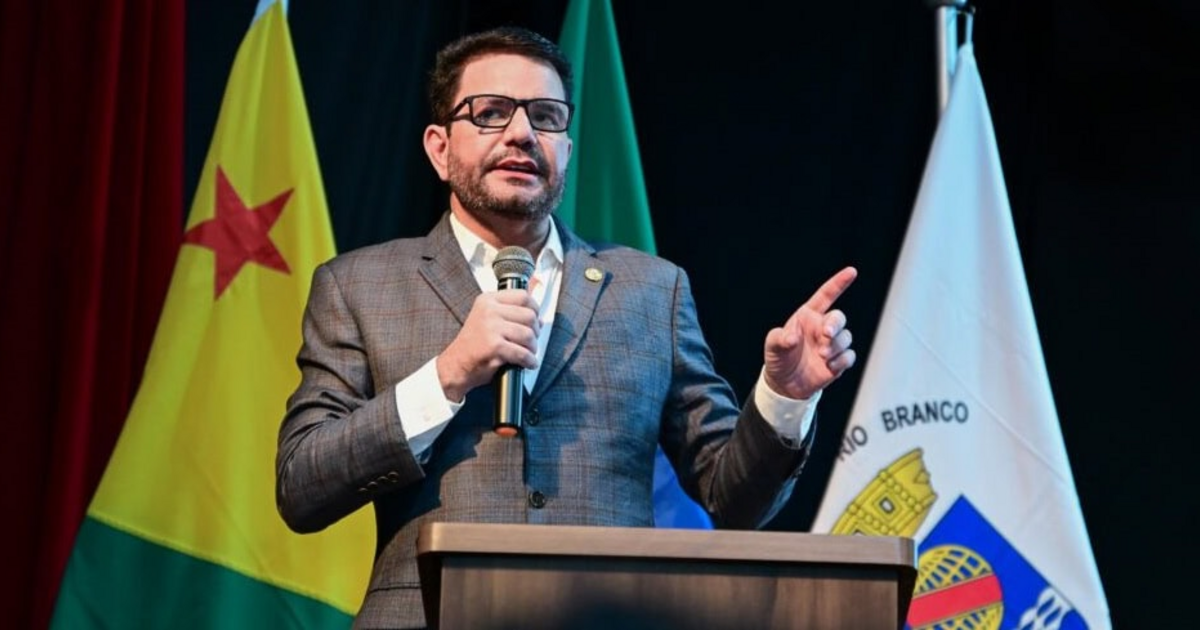 Gladson contesta impugnação e pede ao TRE-AC para manter candidatura ao Senado