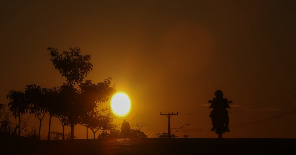 Sol forte durante período de calor no Acre