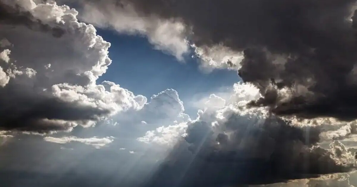 Nuvens carregadas durante mudança do tempo no Acre