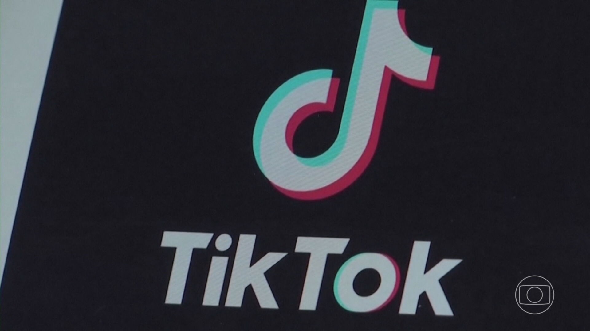 usuario-do-tiktok-tem-camera-e-fotos-acessadas-em-ataque-com-ajuda-de-ia
