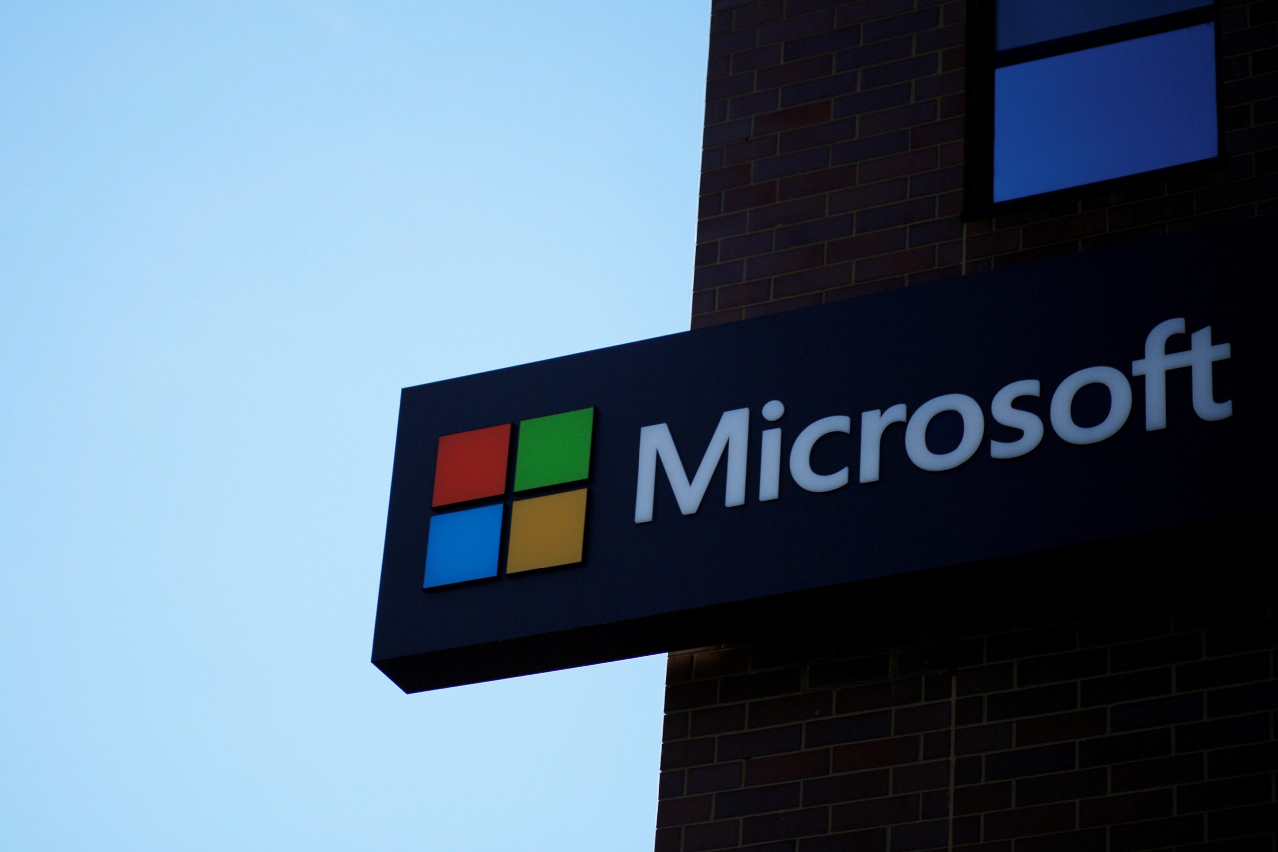 diretor-da-microsoft-chamou-de-‘roubo’-uso-de-reportagens-do-nyt-para-treinar-modelos-da-propria-empresa-e-da-openai