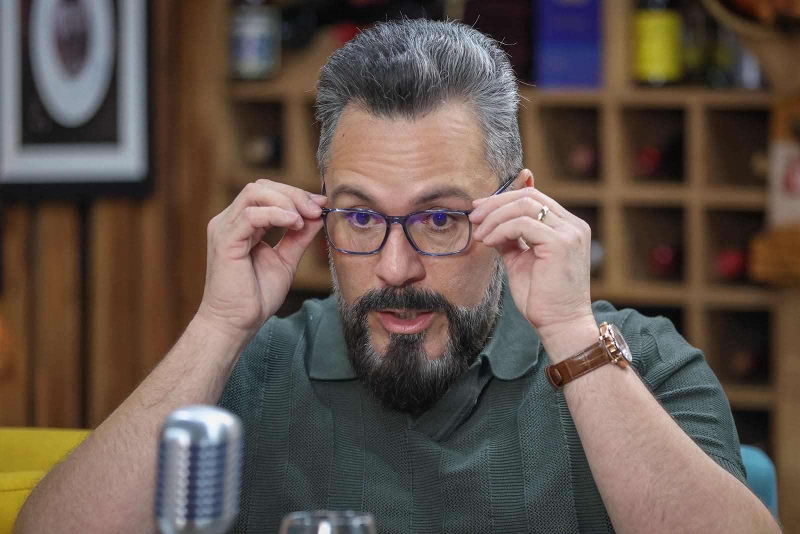 Justiça mantém vídeo crítico a Alan Rick, mas suspende impulsionamento pago