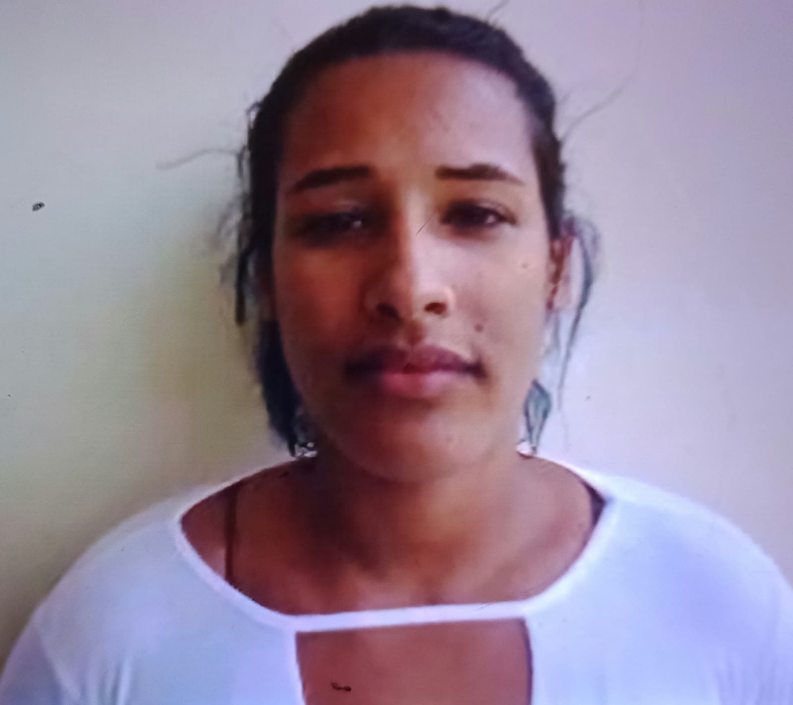 Acusada durante chegada para julgamento no Fórum Criminal de Rio Branco
