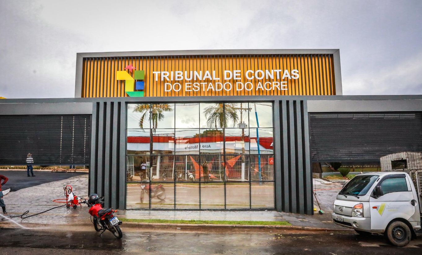 TCE-AC notifica gestores por falhas no envio de dados e cadastro de contratos
